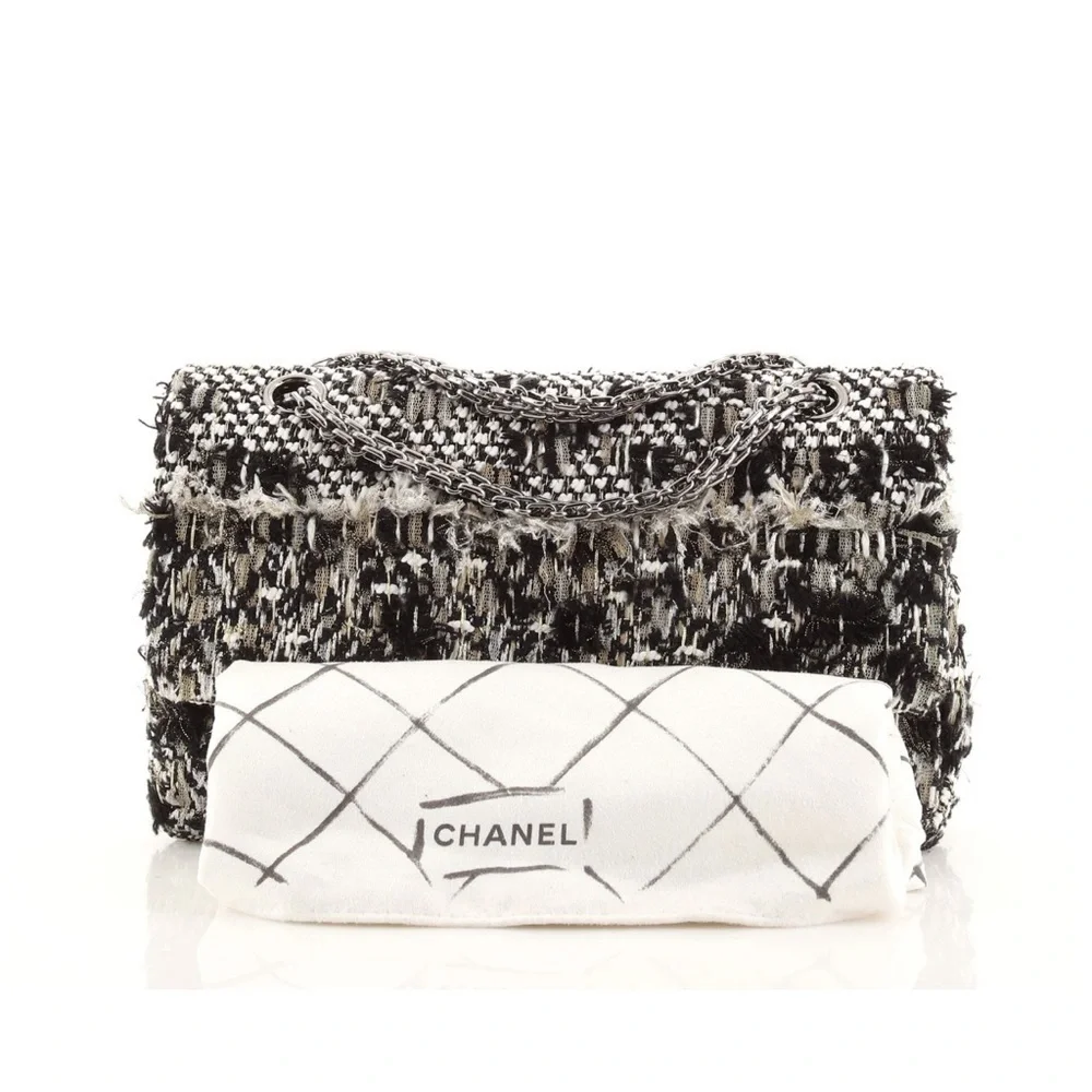 CHANEL stunning tweed